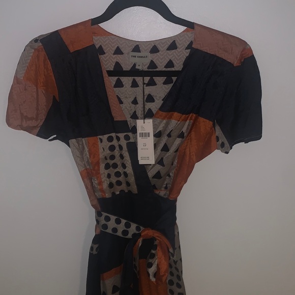 The Odells wrap maxi dress - Picture 2 of 5